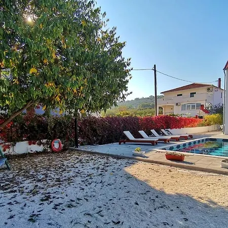 Nino With Amazing Swimming Pool * Slatine