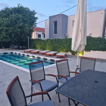Nino With Amazing Swimming Pool Holiday home *