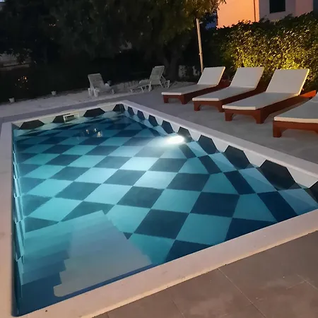 Holiday home Nino With Amazing Swimming Pool Slatine