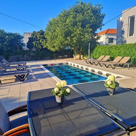 Nino With Amazing Swimming Pool Holiday home *